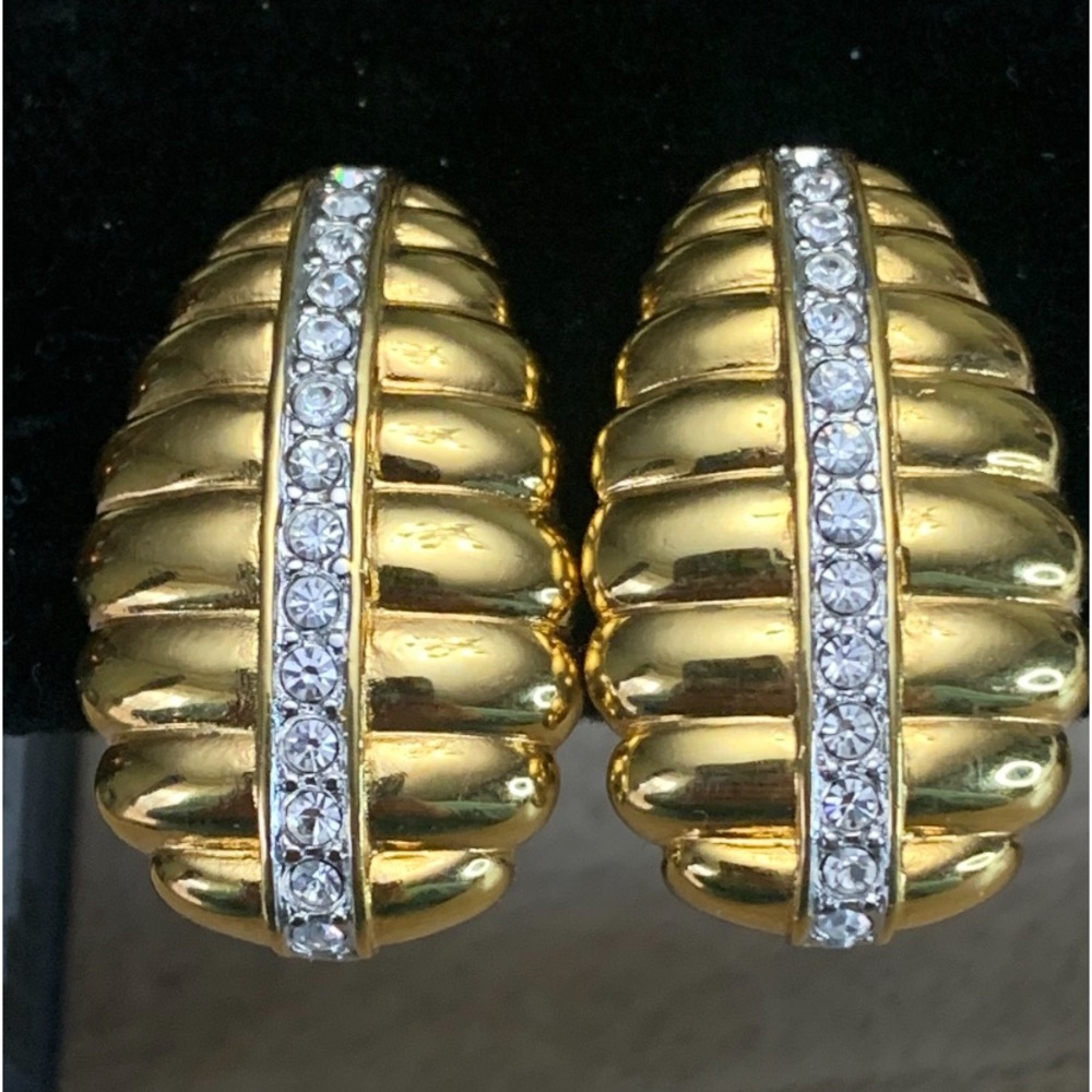 Vintage Nolan Miller clip on earrings